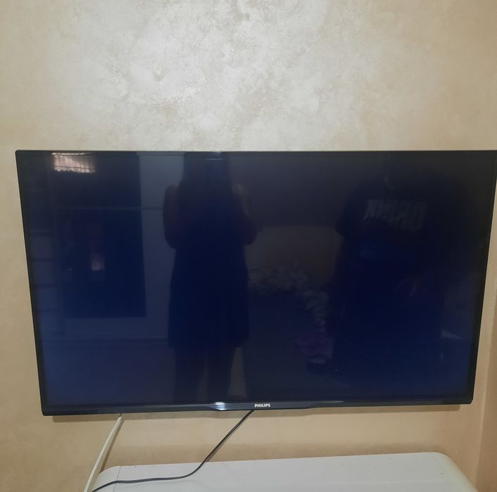 TV Philips impecabil