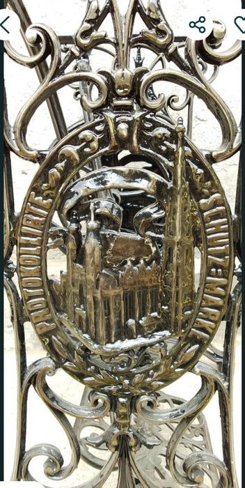 Picioare vechi din fonta masiva, de tip Singer, pt masa