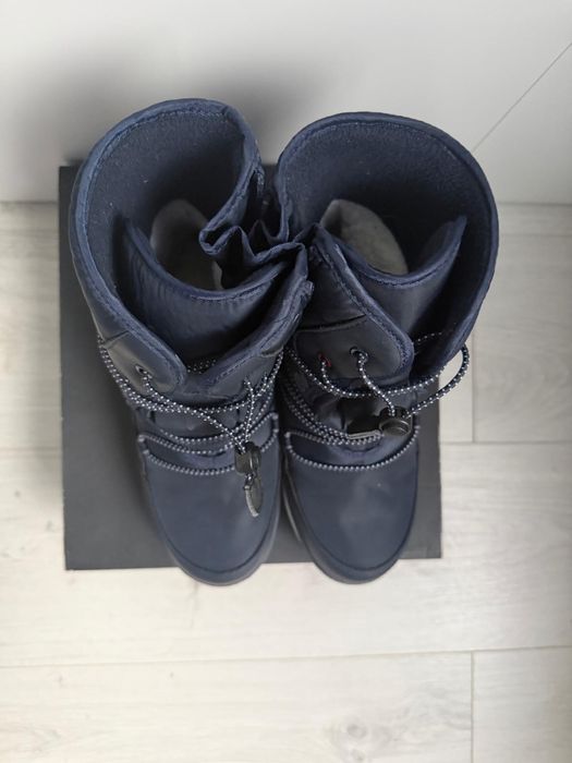 Ghete Tommy Hilfiger originale imblănite.