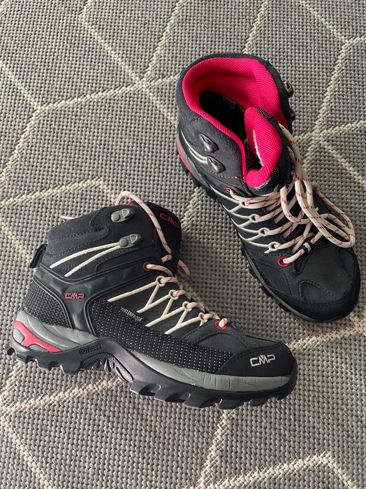 Дамски туристически обувки CMP