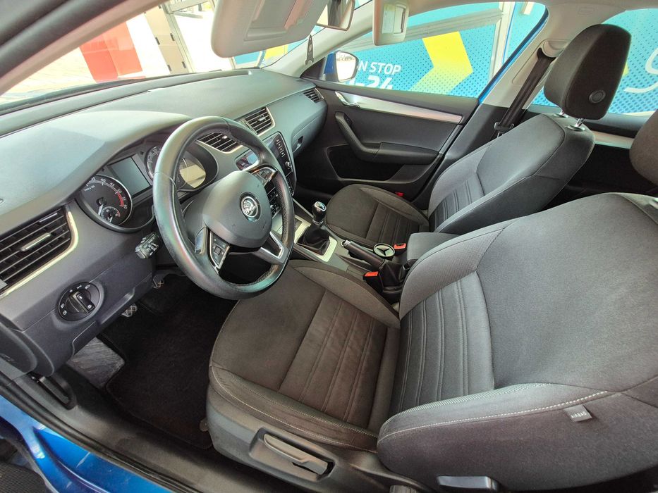 Masina auto Skoda