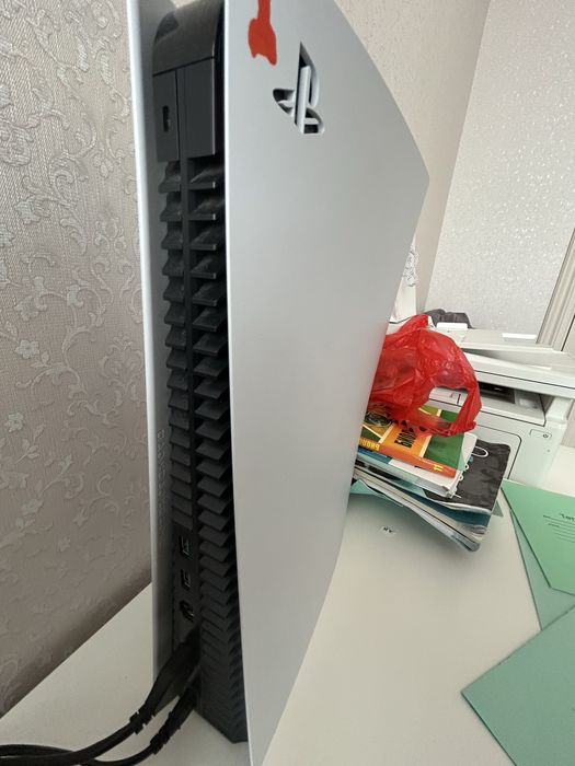 Продам Playstation 5 Digital Edition