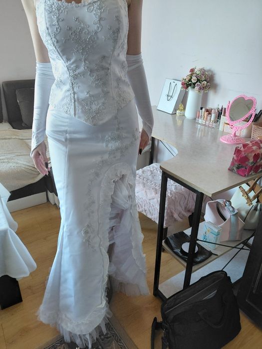 Булченски тоалет от 2части и ръкавици