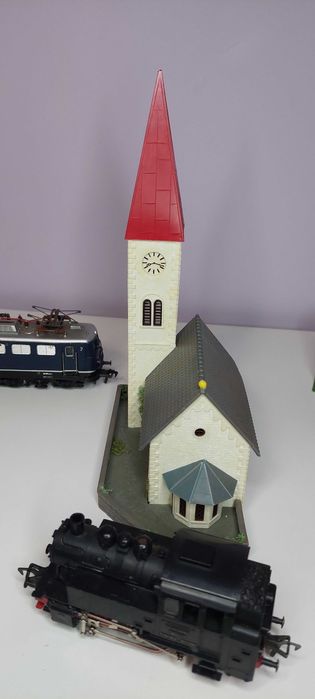 Локомотиви и вагони Fleischmann