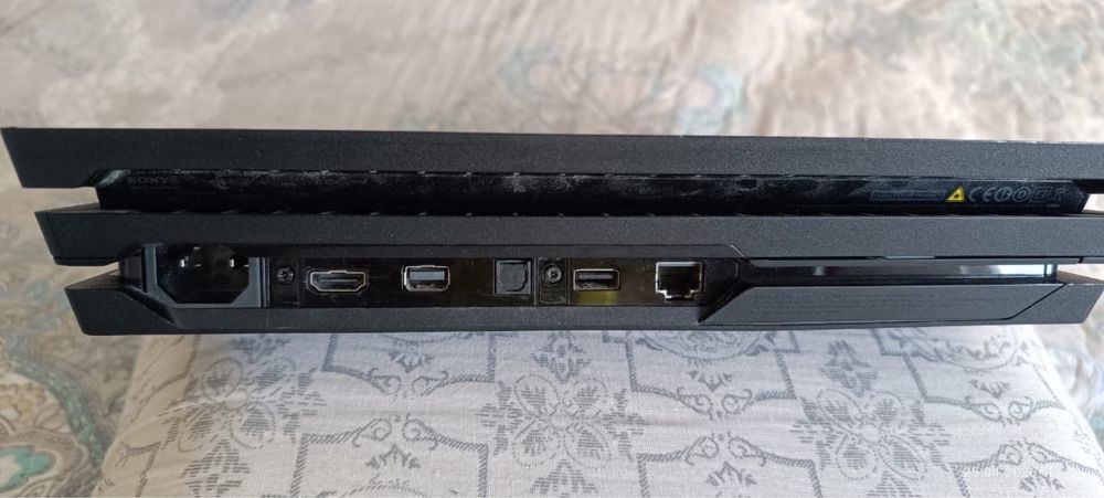 Playstaiton pro 1TB