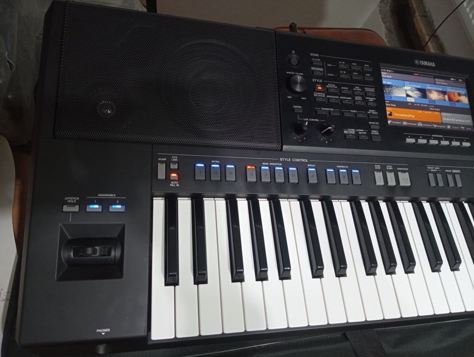 Yamaha psr sx 720 cu 2 seturi