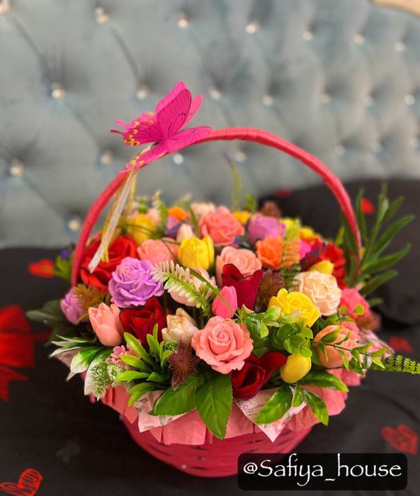 Sovunli gul nalichida