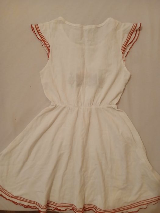 Детска рокля с народни мотиви