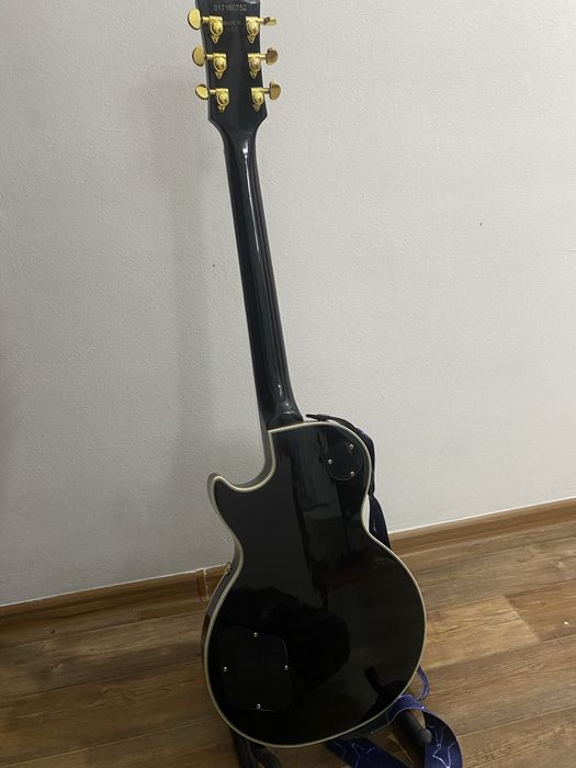 Электрогитара лес пол