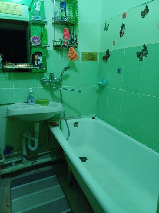 Квартира 4 хоналик, под оффис килиб ишлатса булади