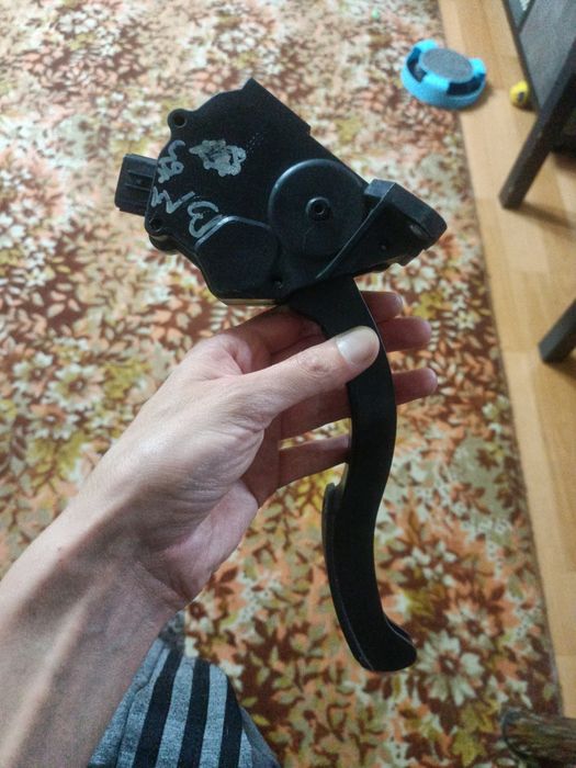 Педаль газа Тойота