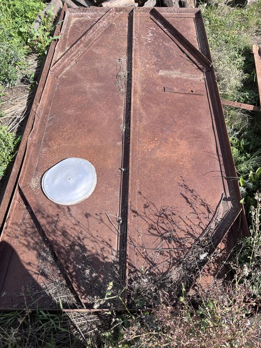 Железные ворота для гаража