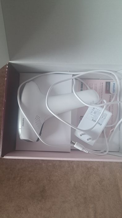 Фотоепилатит Philips Lumea