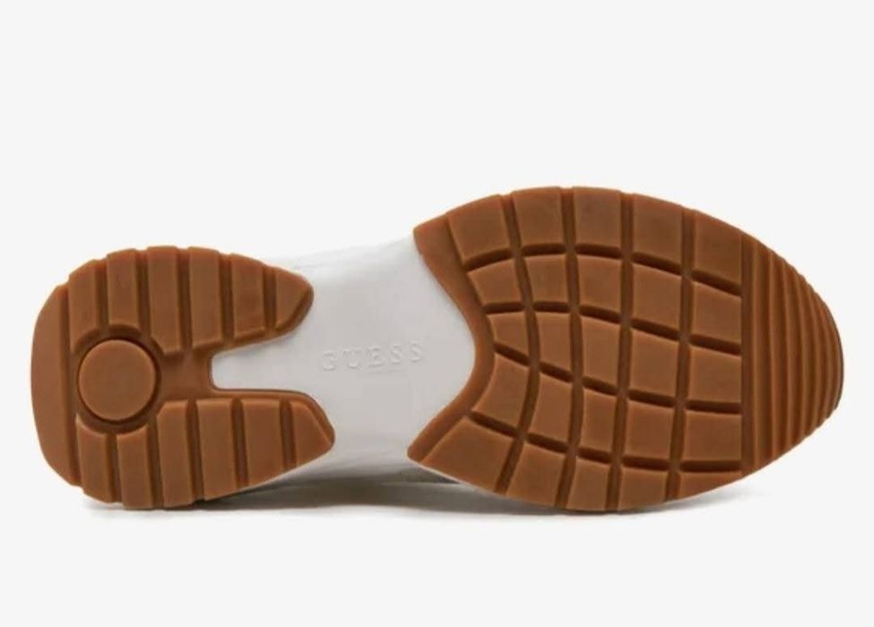 Сникърси Guess ,бели,плат и естествена кожа, осени веднъж