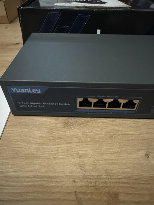YuanLey YS2041G-P Switch PoE+ Gigabit 5 Porturi 4x PoE 78W 802.3af/at VLAN Ethernet LAN CCTV NVR Camere IP AP Resigilat Open Box