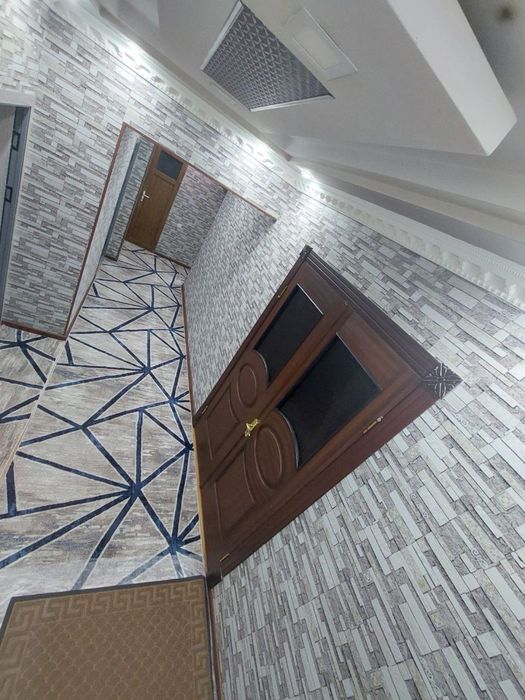 Продается своя 5 комнатная  квартира