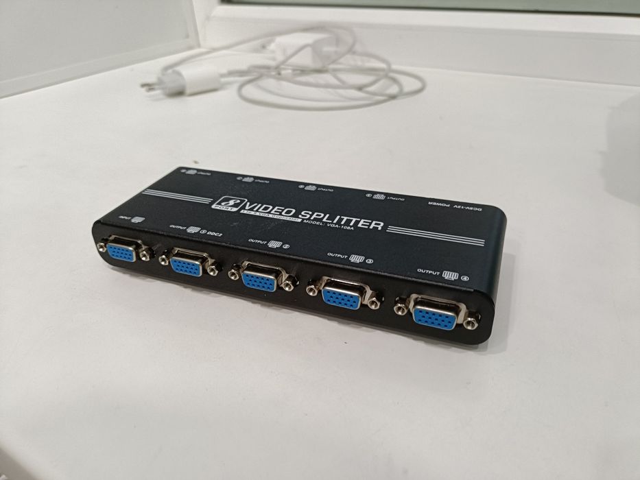 Продам 8 видеосплитер VGA