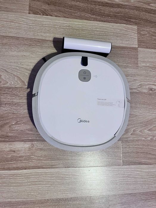 Евтина прахосмукачка-робот Midea M3L | Неизползвана