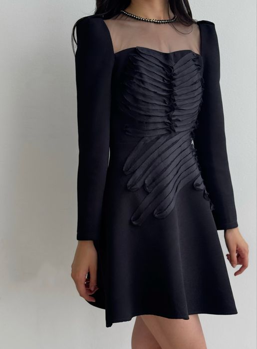 Продам платья новые