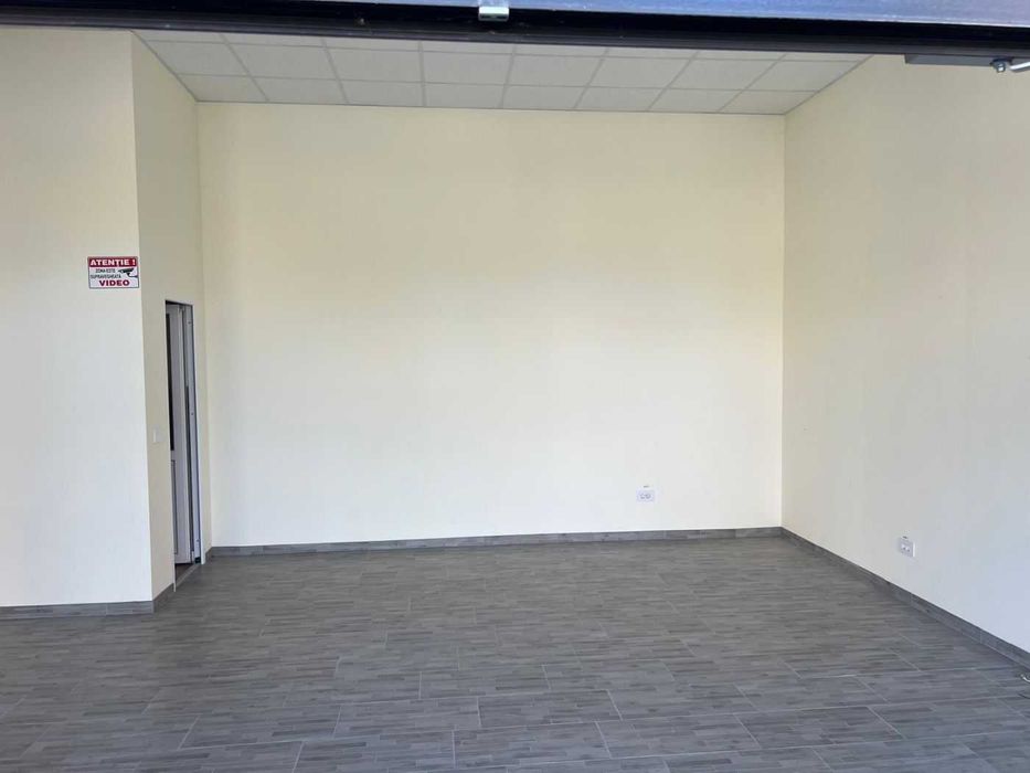Inchiriez spatiu comercial in Oradea