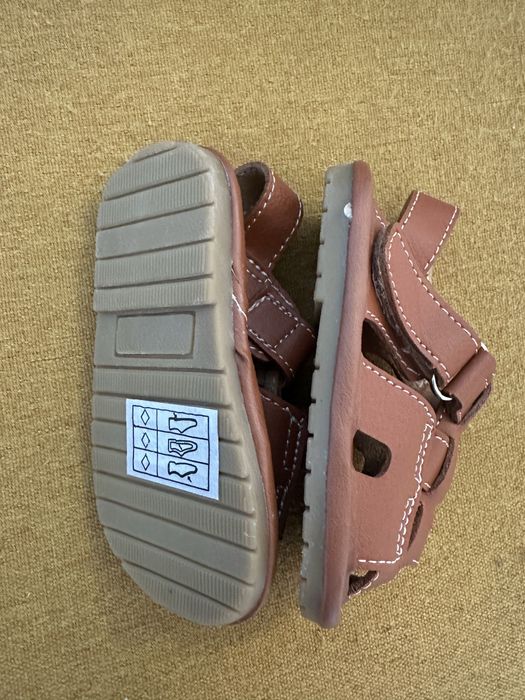 Детски кожени сандали