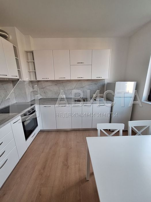 Дава се под наем Двустаен апартамент в София, Витоша - 80 кв.м за 612 € - Снимка #1