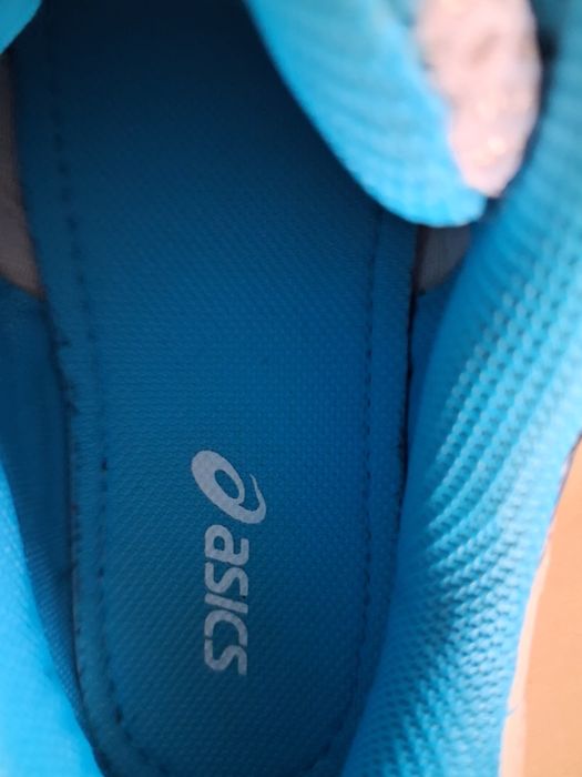 Дамски маратонки Асикс 39