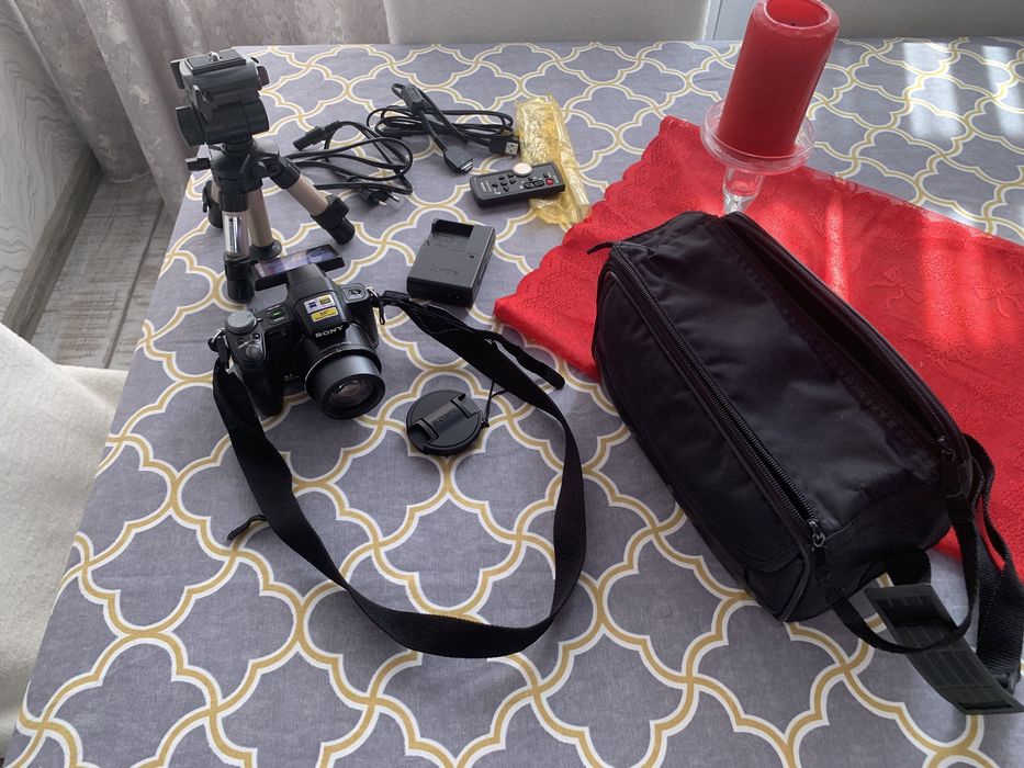 Фотоаппарат SONY DSC-H50