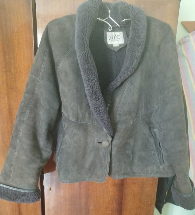 Женская короткая дубленка