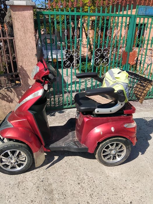 Vând scuter electric