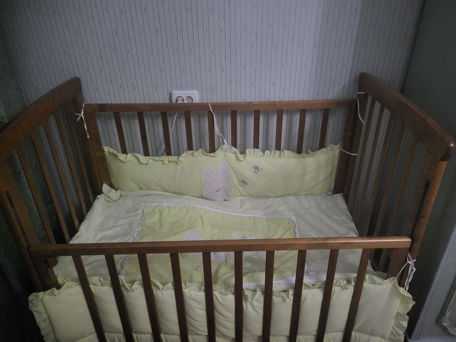Детская кроватка