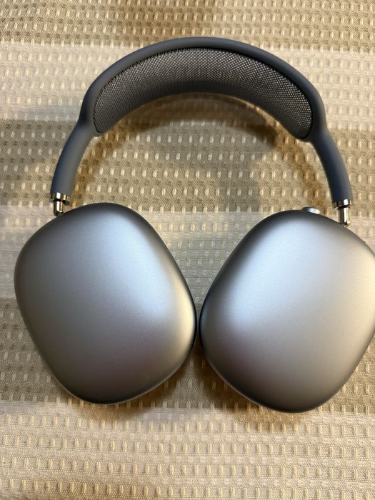 Air Pods Max син цвят