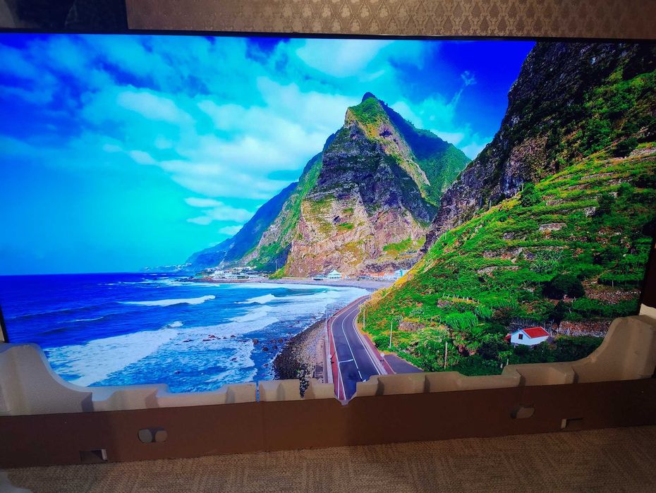 Тв Samsung 4k, 208см/82", март 2021