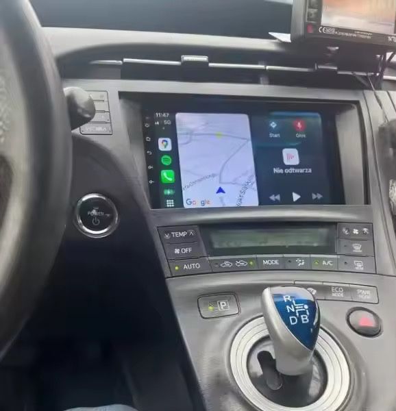 Navigatie Dedicata Toyota Prius 3 cu Android si CarPlay