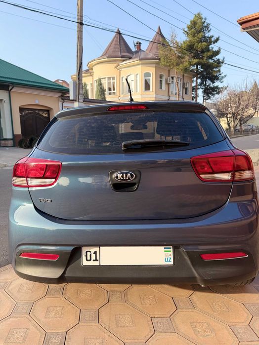 Продается Kia Rio 2018г (51,245 тыс пробег) Цвет Синий Дымчатый