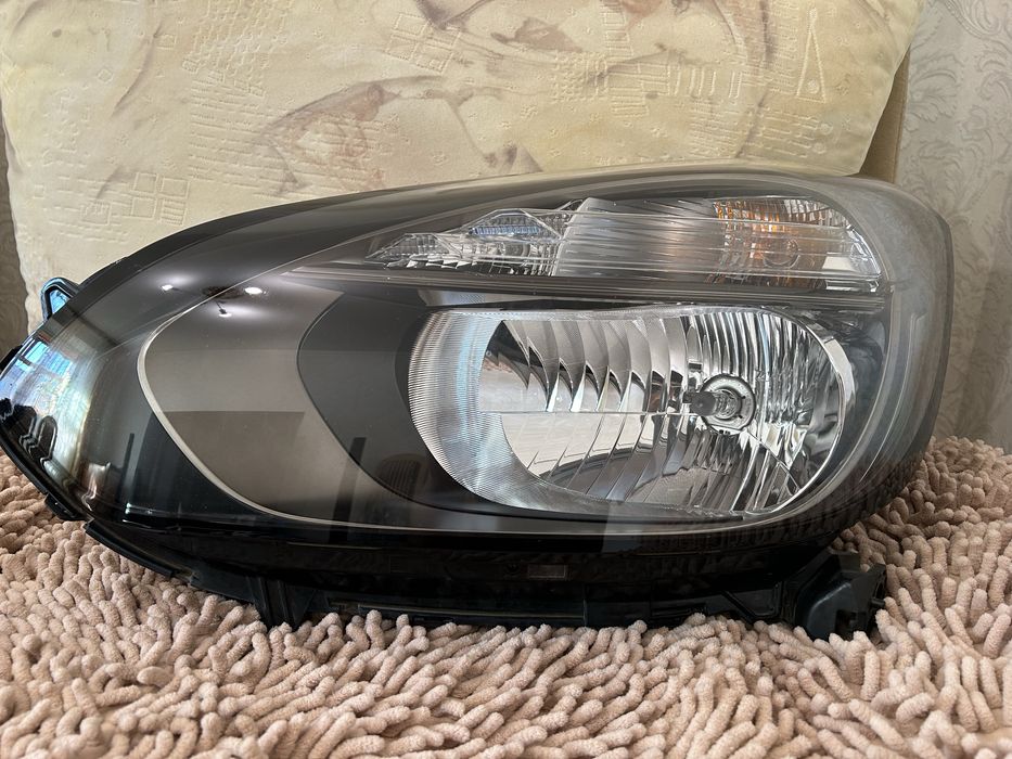 Фары Хонда фит 4G