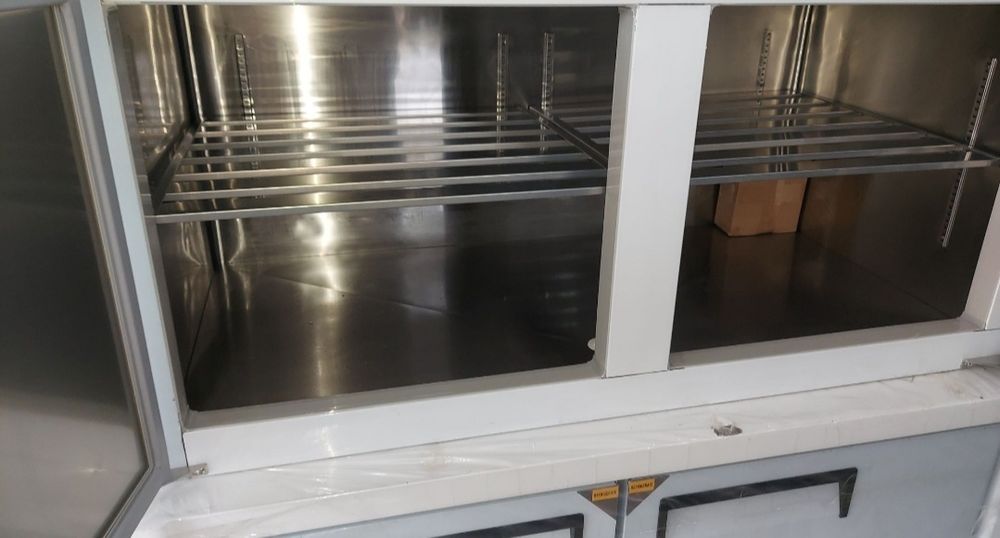 Стол холодильный POLAIR TM3-GC с бортом