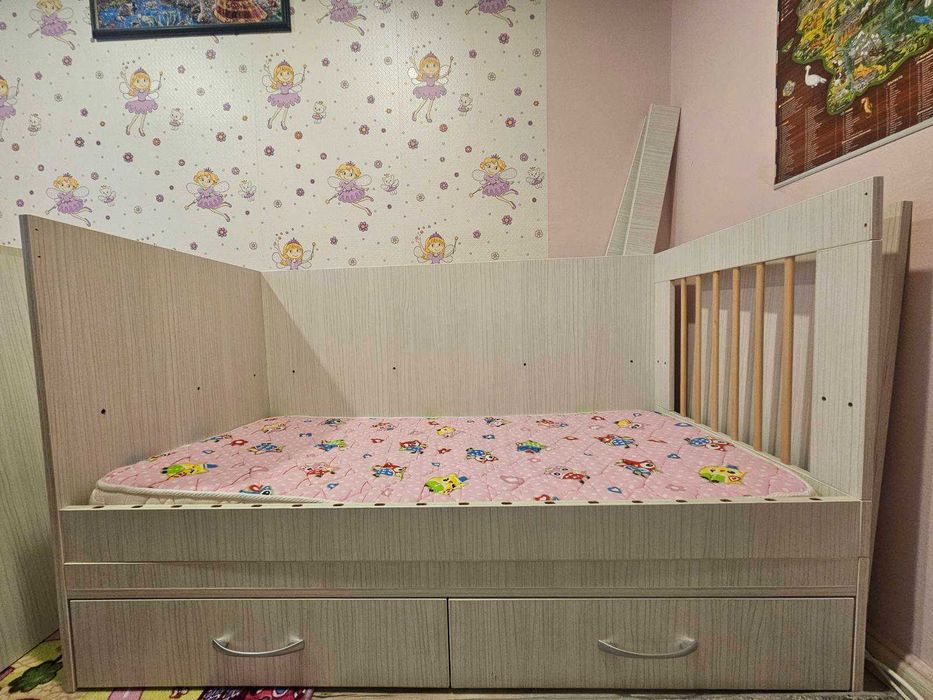 Две еднакви бебешки/детски легла правени по поръчка