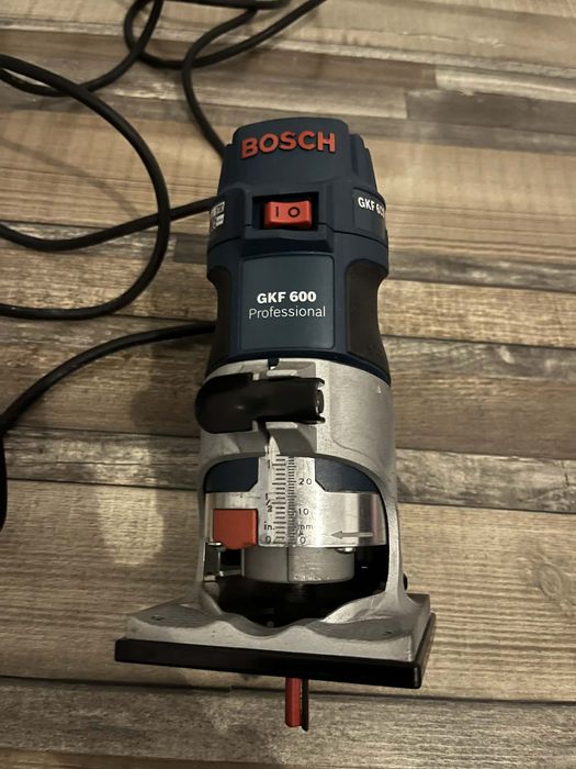 Freza muchii Bosch GKF 600,pistol pneumatic
