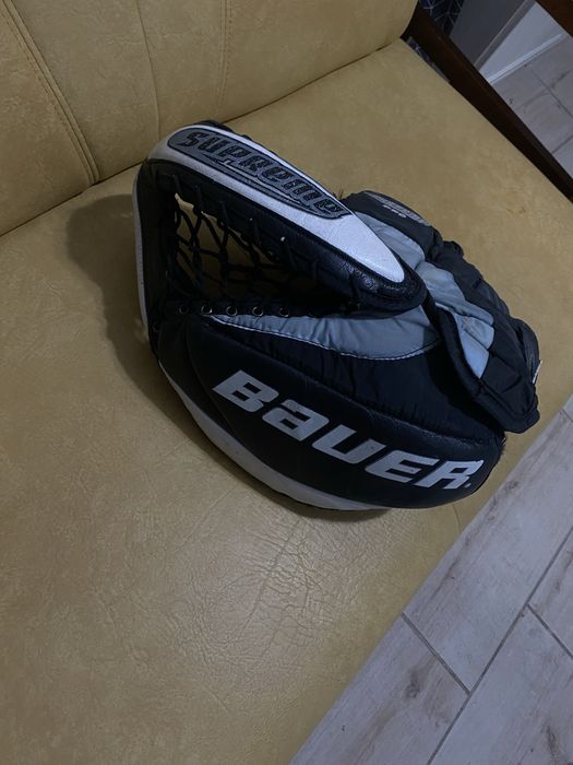 Продам 2 комплекта  щитки вратарские