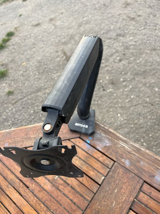 Vind suport de munitor