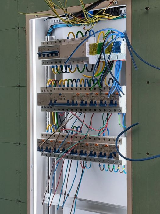 3 yillik tajribalik eliktrik arzon narxlarda va sifatli ish