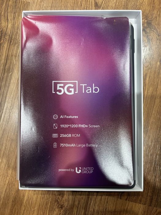 Продавам таблет с клавиатура