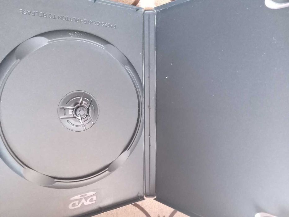 Футляры для DVD дисков.