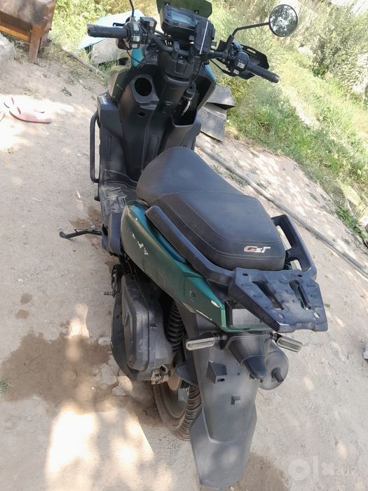 Skutr sotiladi holati yangi barter ham bor