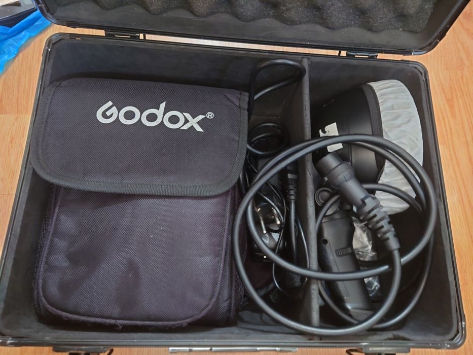 Blitz studio portabil Godox ES600P