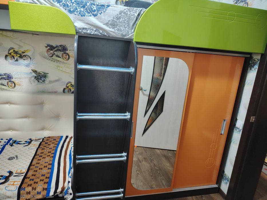 Продам детский спальный гарнитур