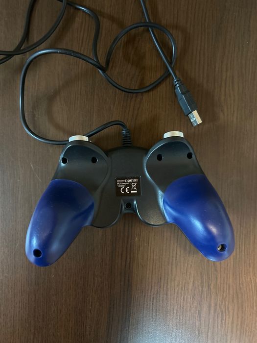 Чисто нов джойстик Hama Double Action Air Grip за компютър