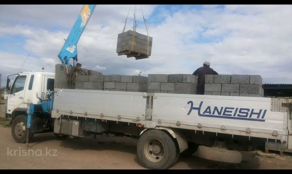 Пескоблок,перегородочной блок,брусчатка.