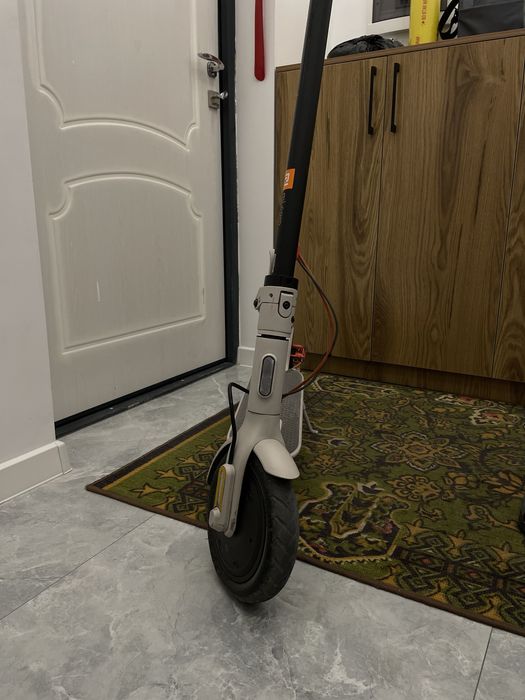 Mi electro scooter / Электро самокат срочно продается MI 3